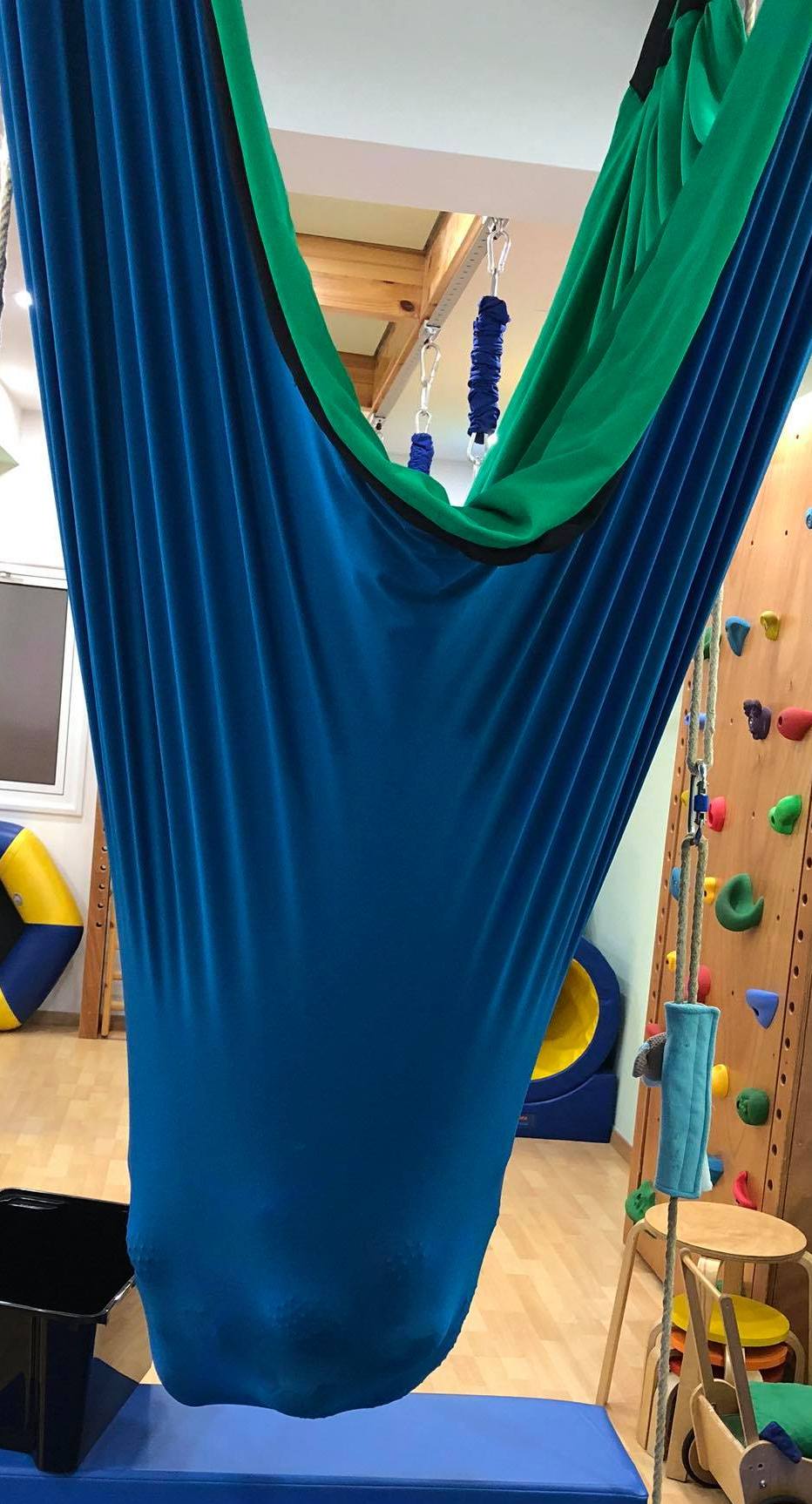 Acrobat Swing Triple Layer - Image 5